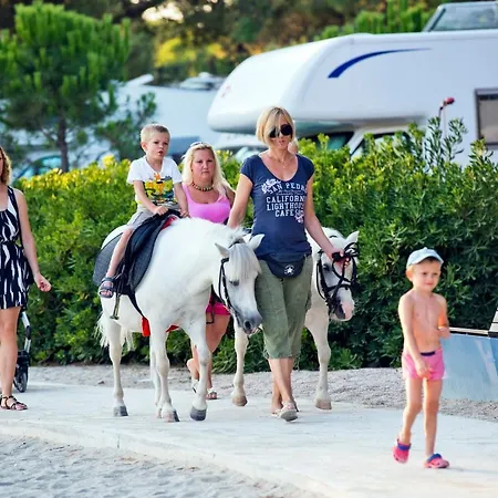 Adria More Mobile Homes Zaton * Nin